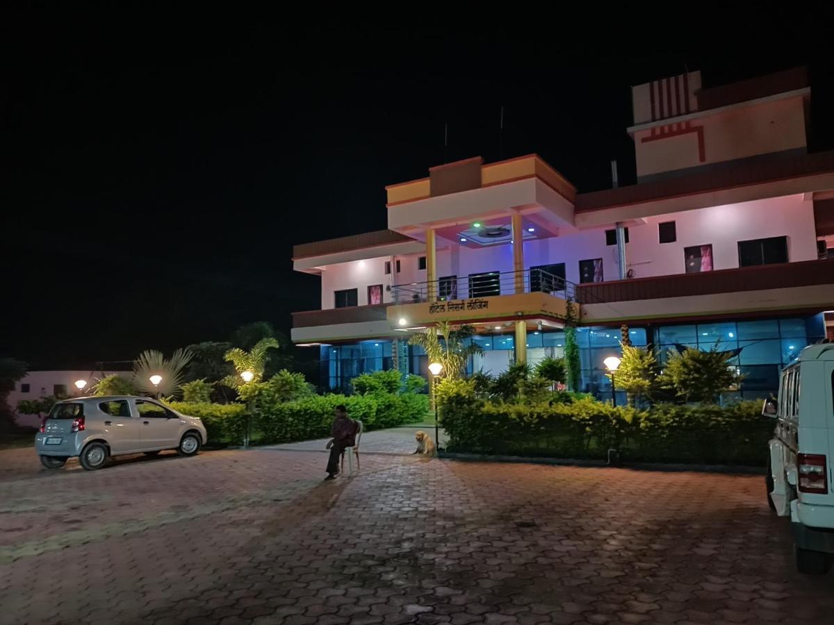 Hotel Nisarg Lodging And Restaurant Evrengabad Dış mekan fotoğraf