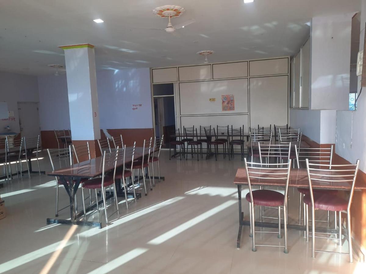 Hotel Nisarg Lodging And Restaurant Evrengabad Dış mekan fotoğraf