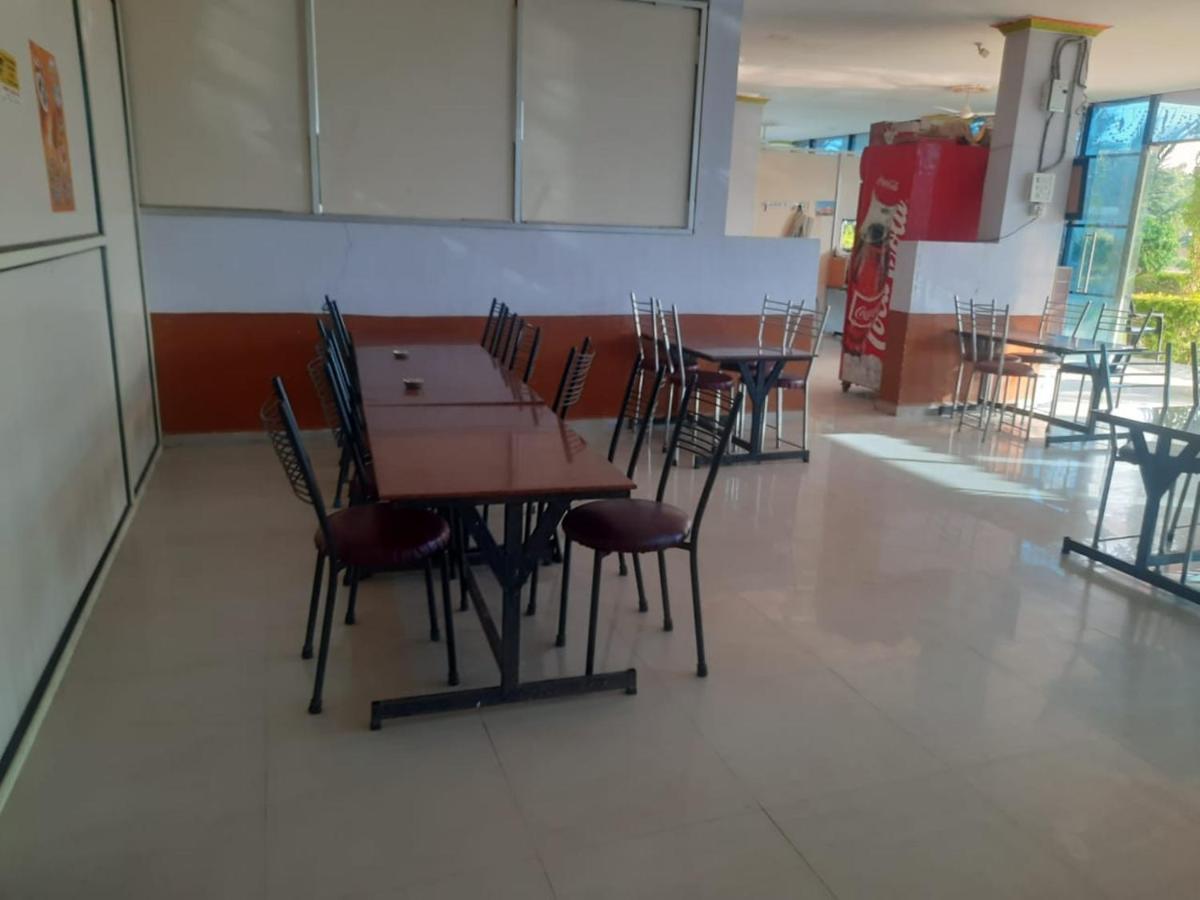 Hotel Nisarg Lodging And Restaurant Evrengabad Dış mekan fotoğraf
