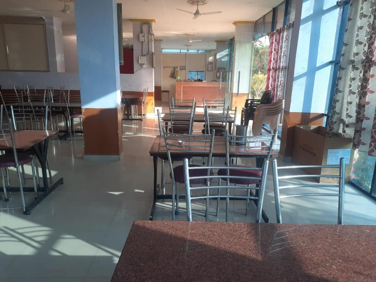 Hotel Nisarg Lodging And Restaurant Evrengabad Dış mekan fotoğraf